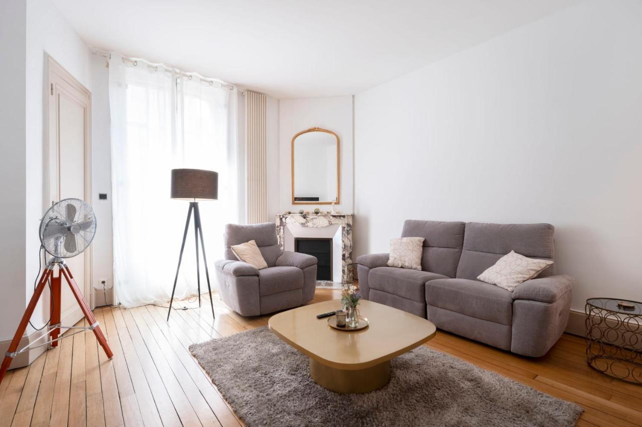 Luxe Poincare Apartment น็องซี ภายนอก รูปภาพ