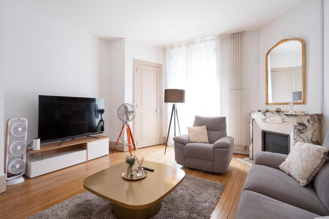 Luxe Poincare Apartment น็องซี ภายนอก รูปภาพ